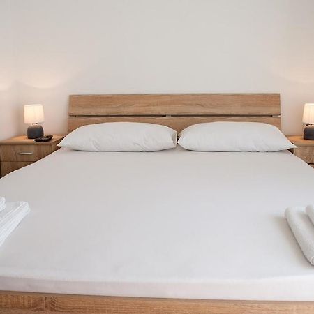 Saga Del Mare Apartment Сутоморе Екстериор снимка